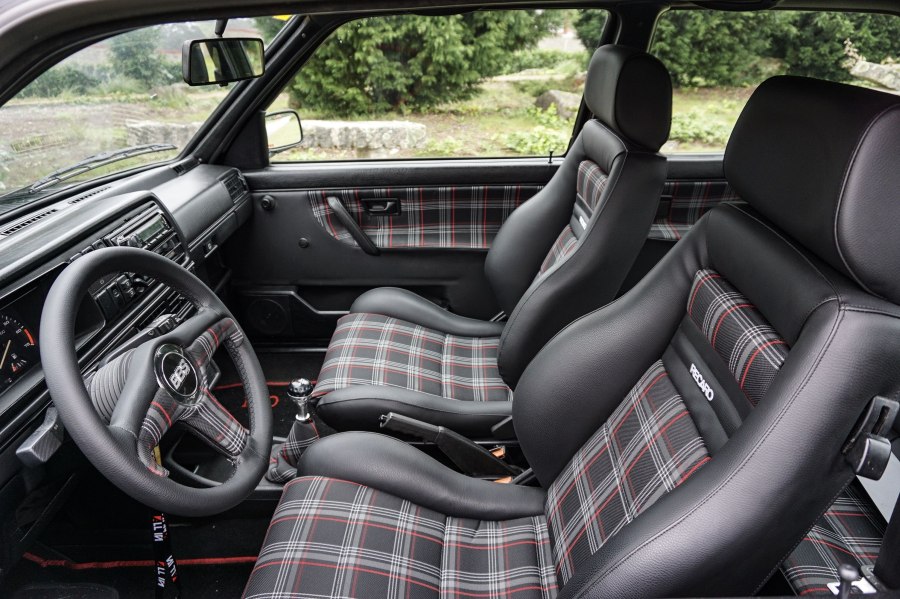Volkswagen Golf 2 салон