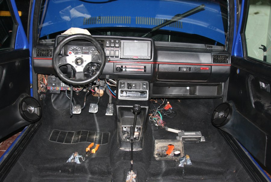 Volkswagen Golf 2 салон