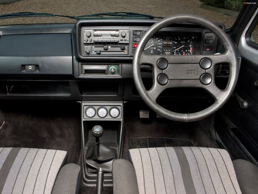 VW Golf 2 GTI салон