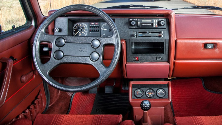 Volkswagen Golf 2 салон