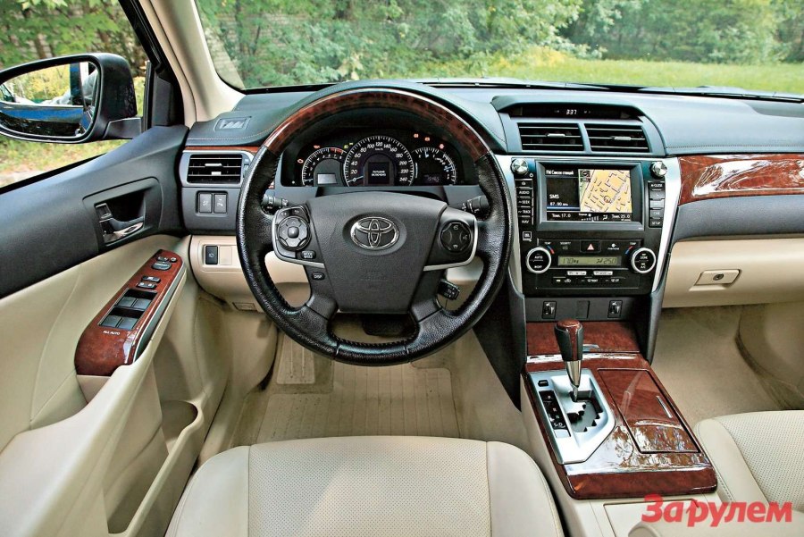 Toyota Camry v55 салон