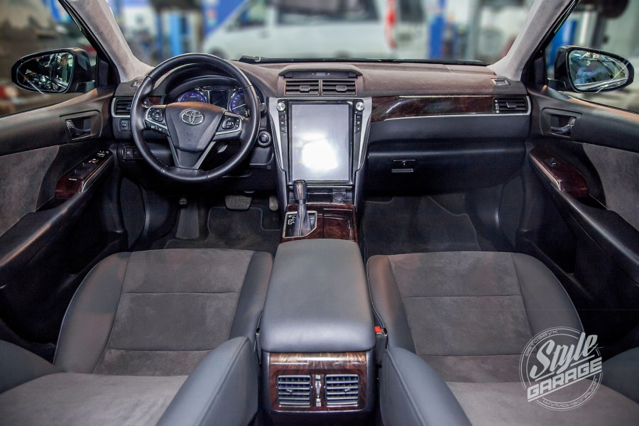 Toyota Camry 2015 салон