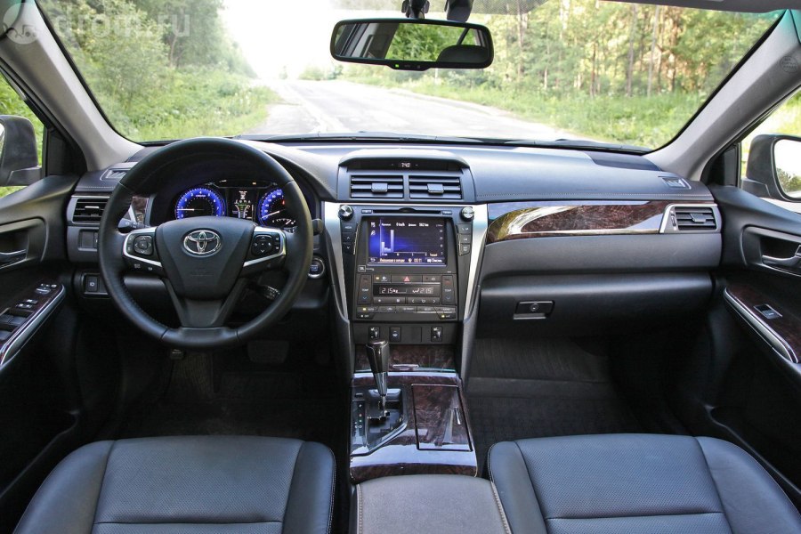 Toyota Camry 55 салон