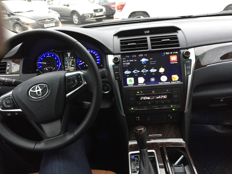 Toyota Camry 2015 салон