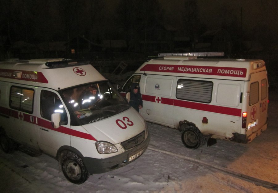 Скорая помощь едет