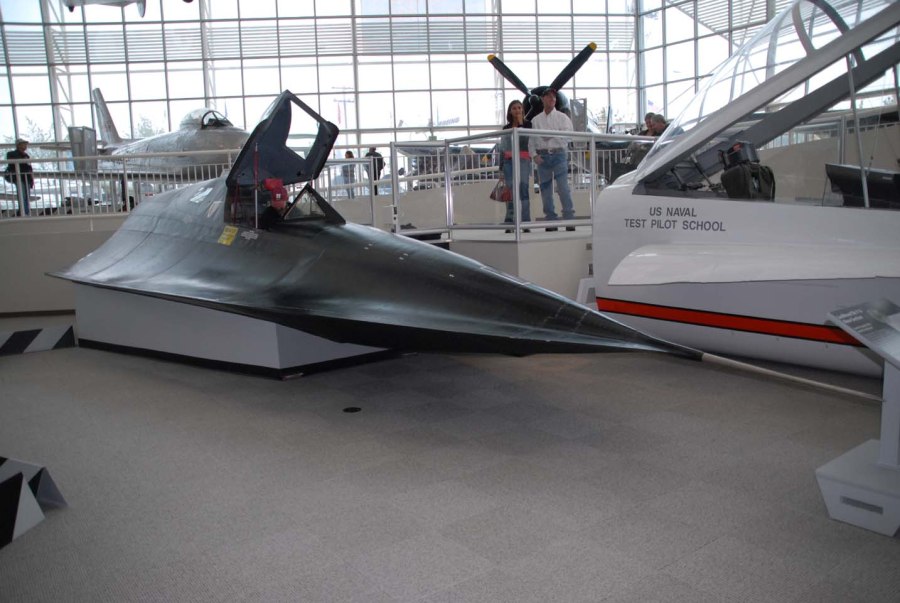 F 19 Revell