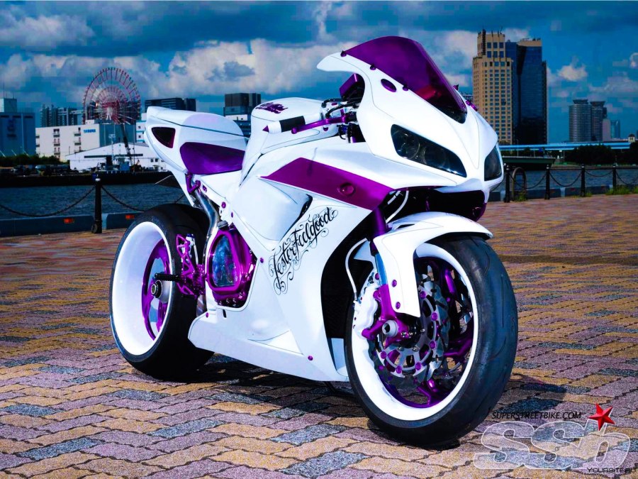 Мотоцикл Kawasaki Ninja 300 розовый