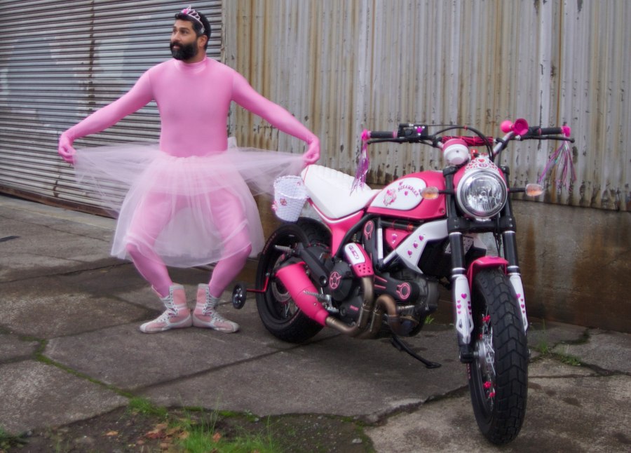 Pink Suzuki GSX-R 2004