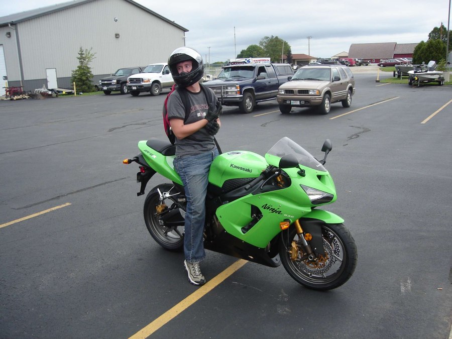 Мотоцикл пилота zx6r на обои