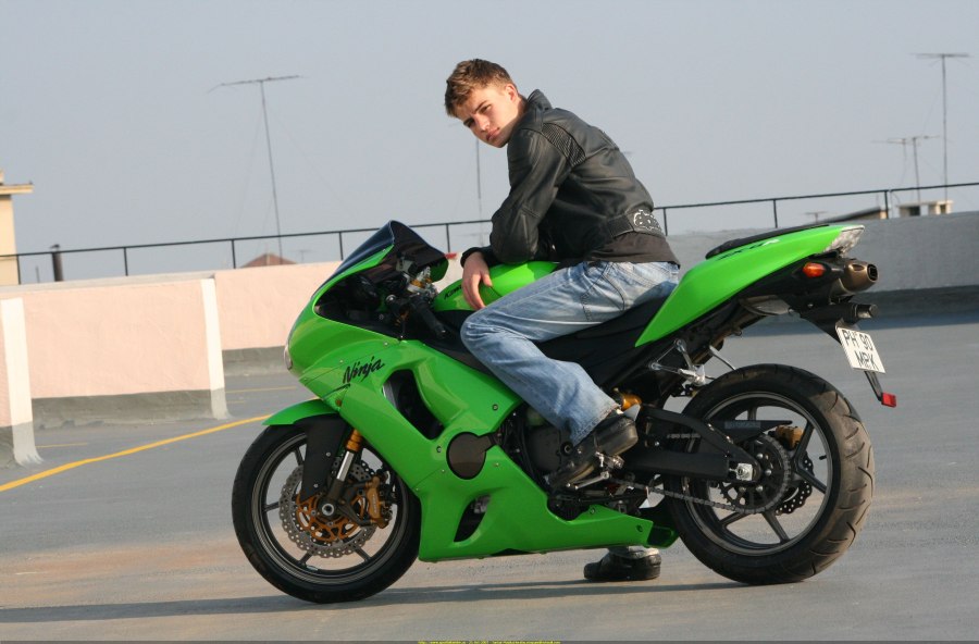Pilot ZX 6r без шлема