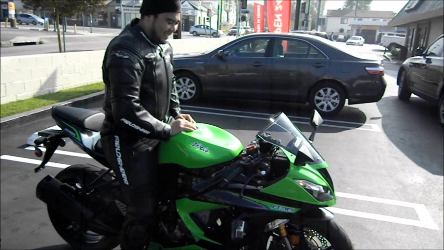 Yamaha r1 Biker