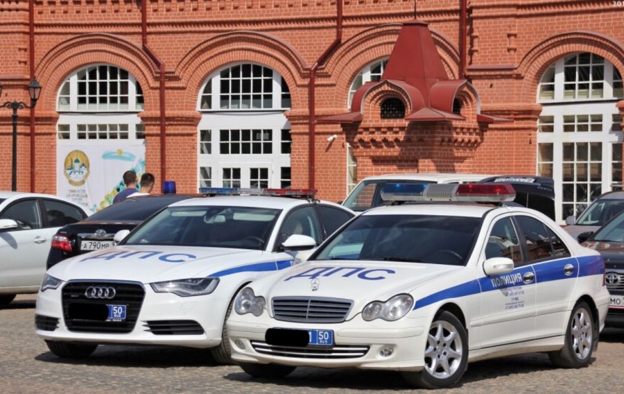 Полиция Питер Audi a6