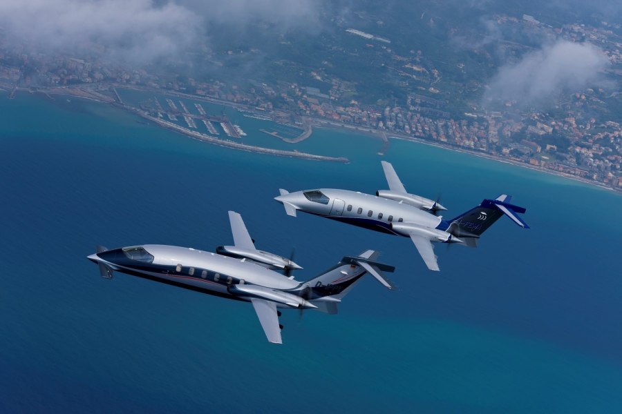 Piaggio p180 HD