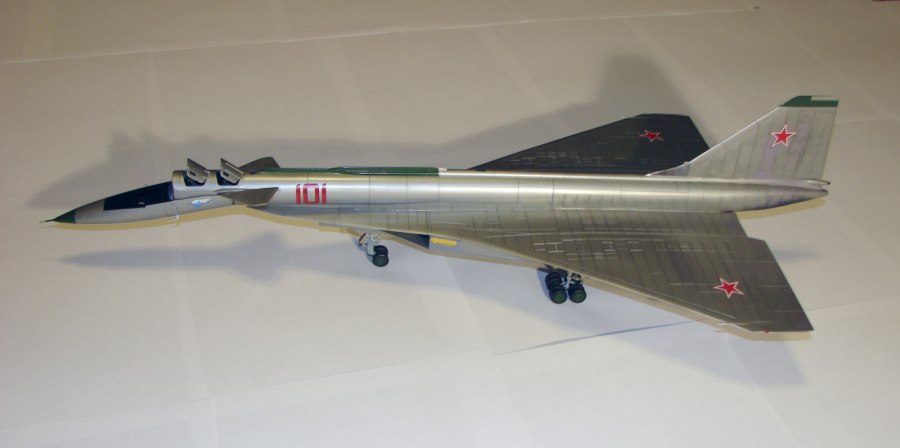 Су-100 т4 самолет