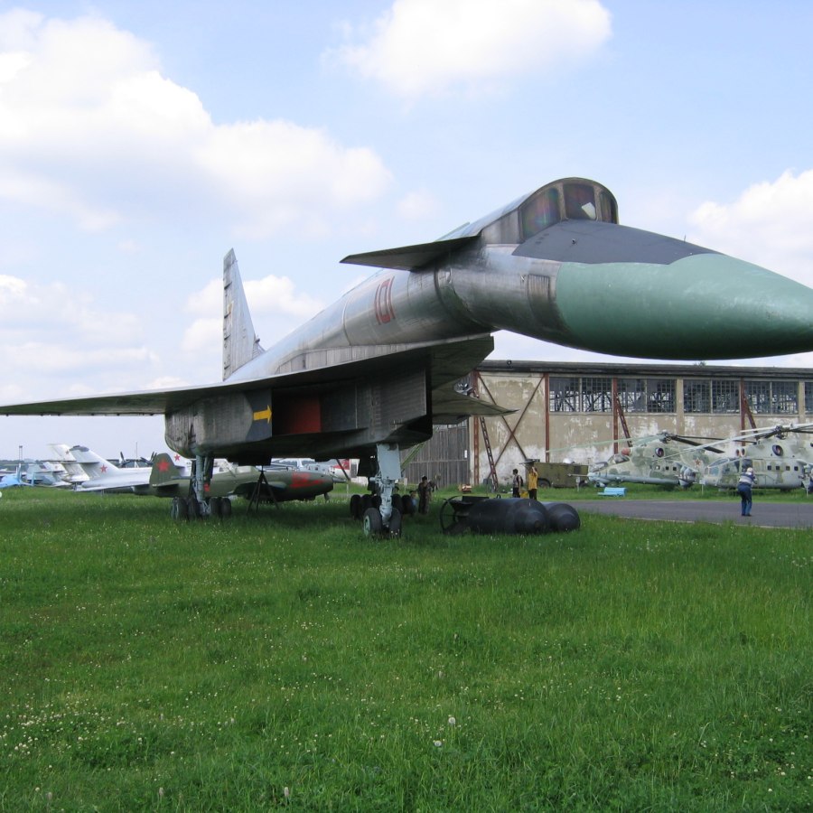 Т-4 сотка двигатели