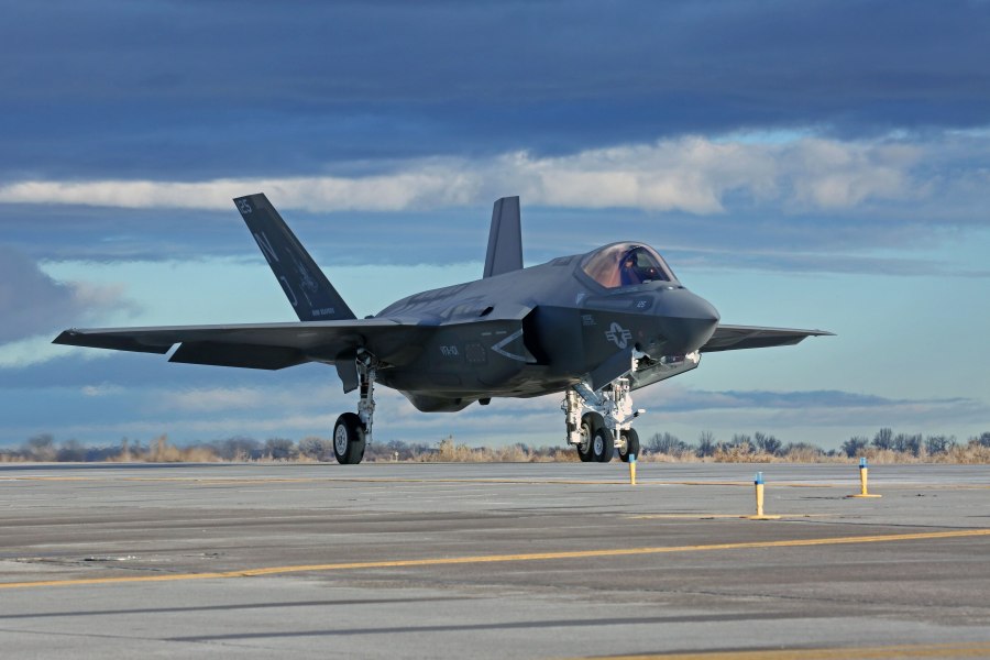 Aim-120 на f-35