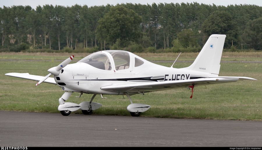 Laminar Cessna 172sp