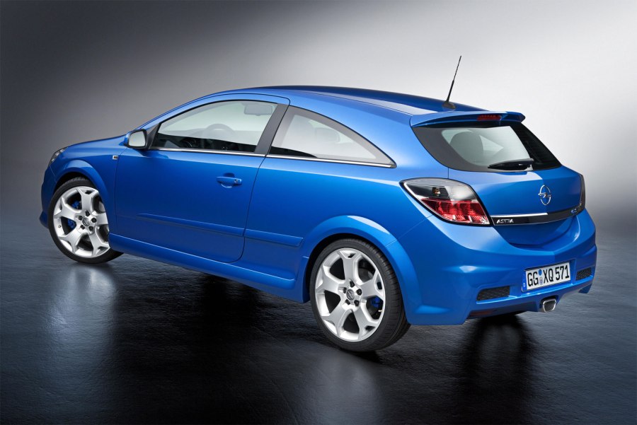 Opel Astra OPC 2005