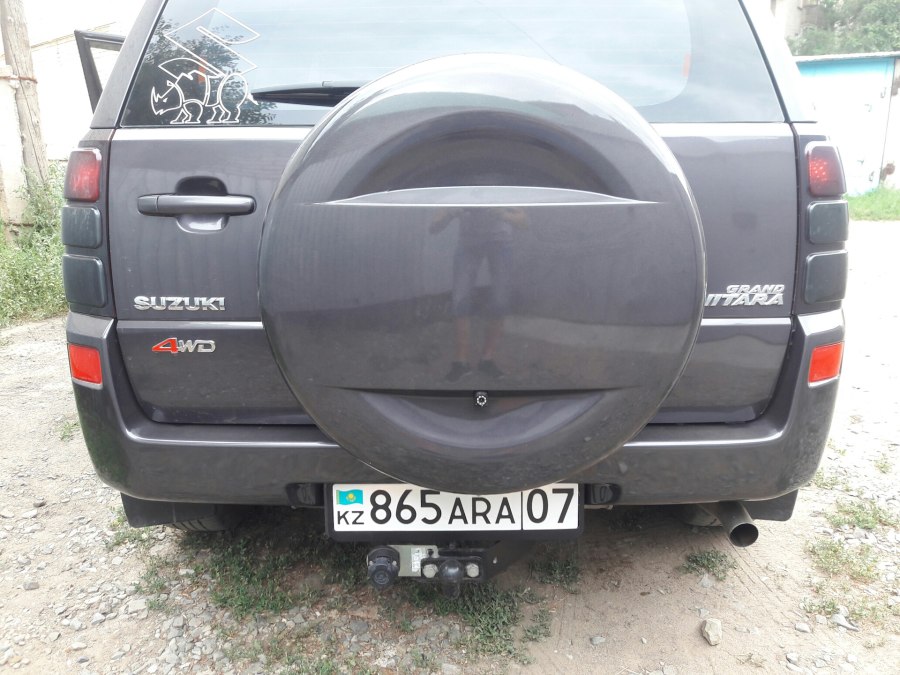Сузуки Грант Витара вид сзади