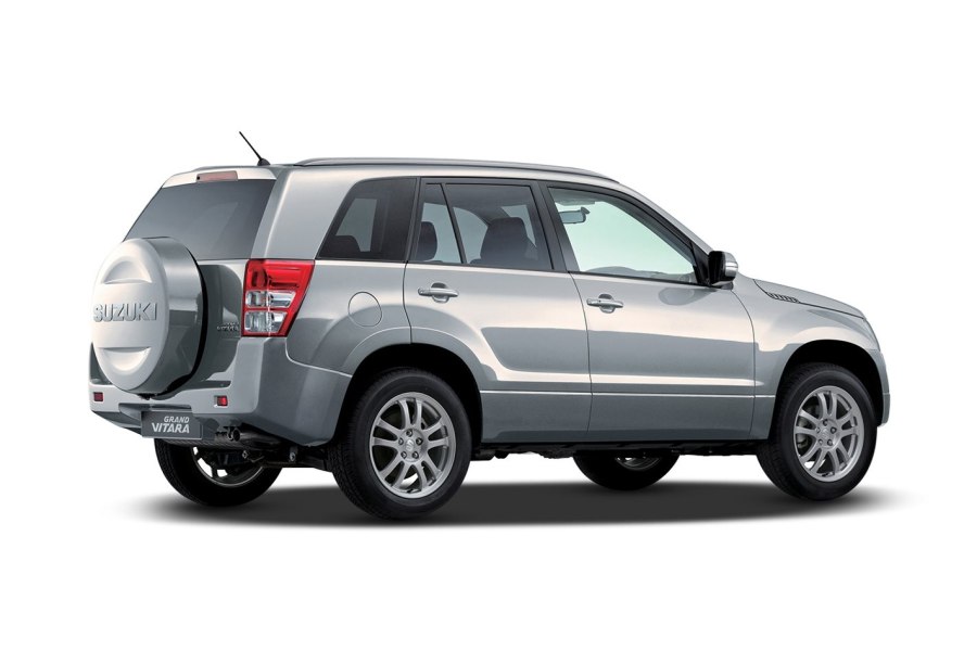 Suzuki Grand Vitara 2008 сбоку