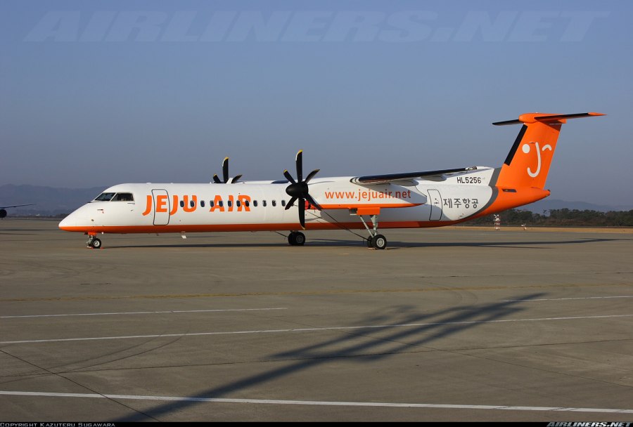 Air Baltic Bombardier q400