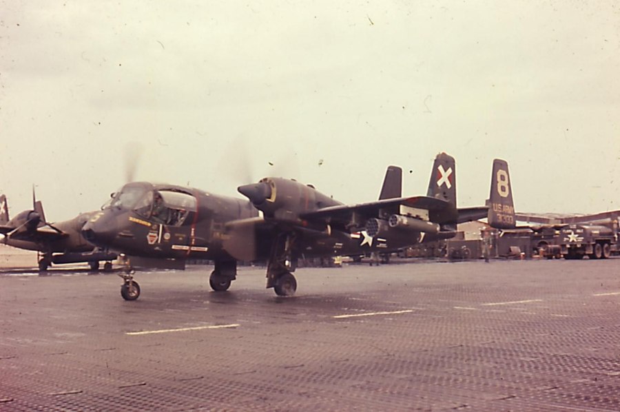 Самолёт ov-1c Mohawk