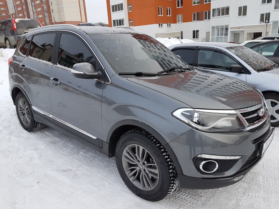 Chery Tiggo 8 серый