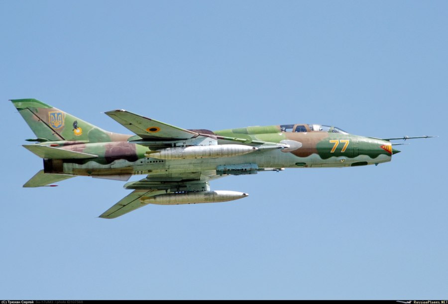 Самолет Су-17м3