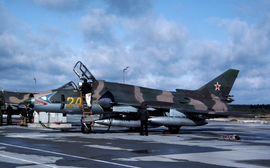 Су-17 истребитель-бомбардировщик