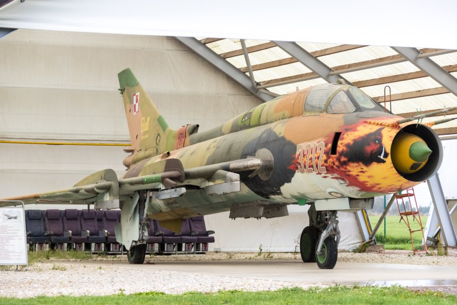 Су-17 истребитель-бомбардировщик