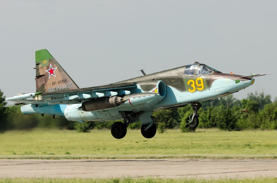 Самолёт-Штурмовик Су-25