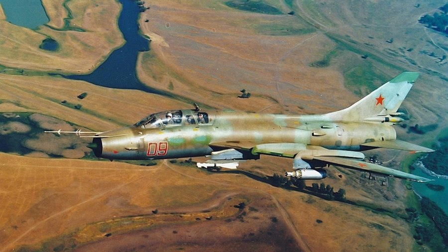 Самолет Су-17м3