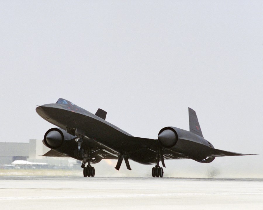 Самолет SR 71 Blackbird черный Дрозд