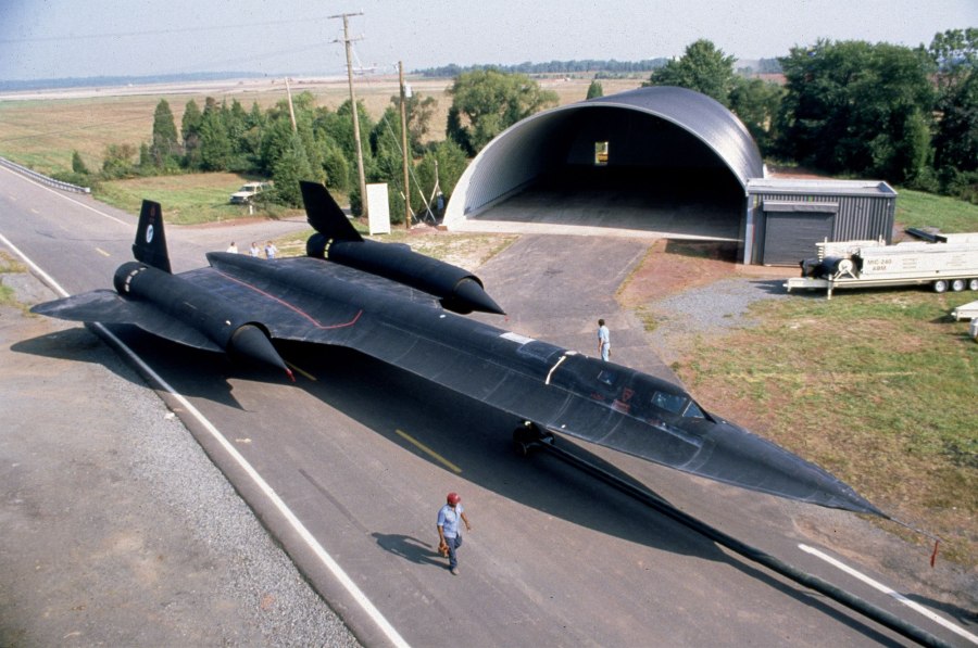 Самолет Lockheed SR-71 Blackbird