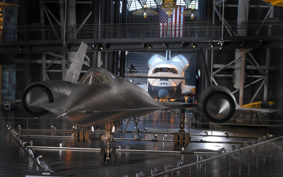 SR-71 Blackbird черный Дрозд