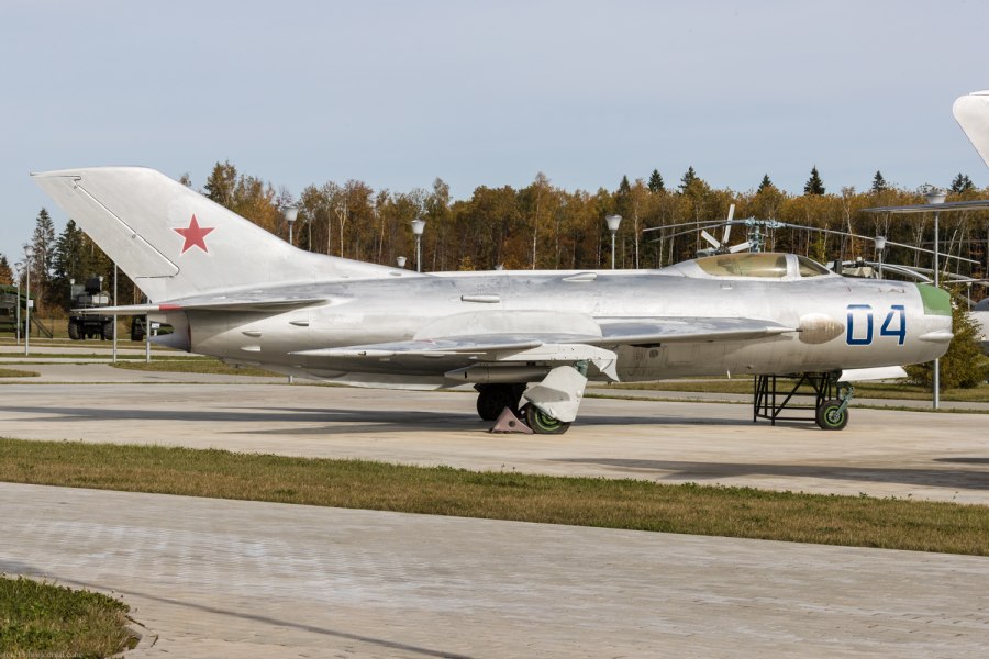 Самолет миг-19п