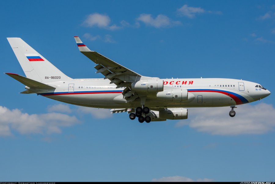 Самолёт ил 96 300
