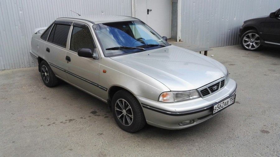Daewoo Nexia 100