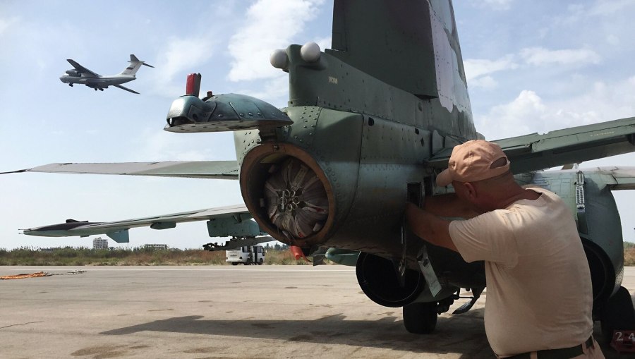 Су-24 штурмовик грач
