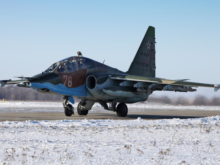 Грачи прилетели Су-25