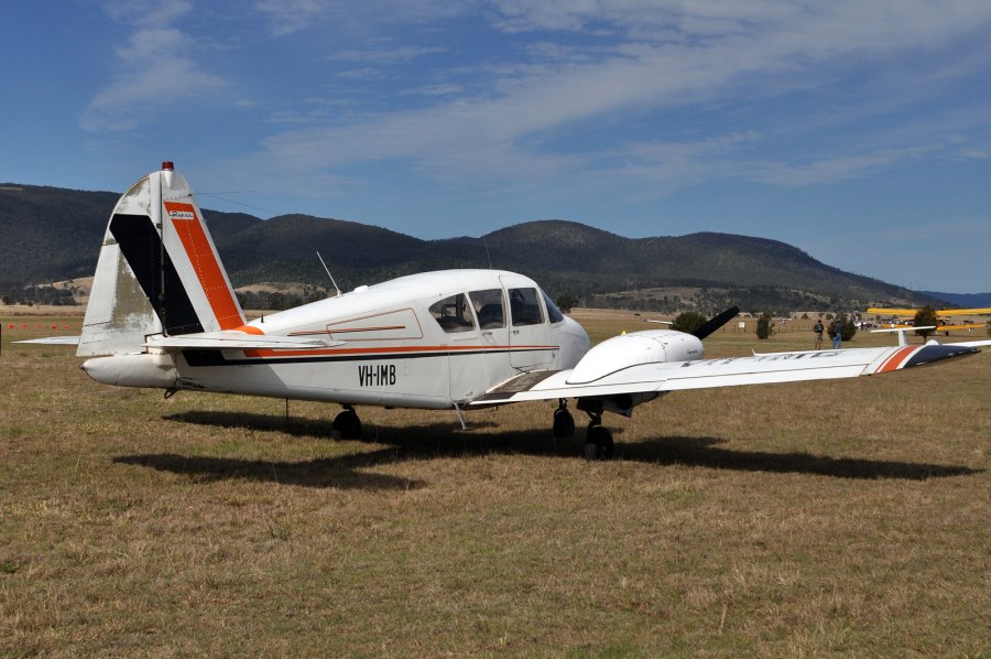 Piper pa-23