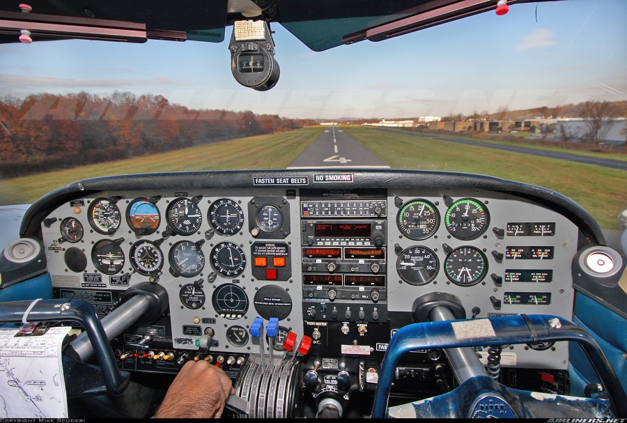Piper pa 30 салон