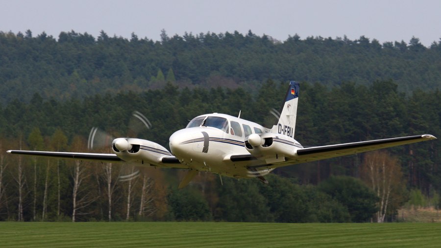 Двухмоторные самолеты Piper pa-34
