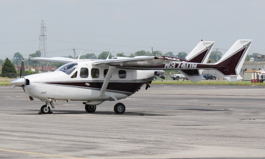 Cessna p337h