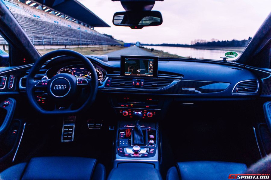 Audi а6 рулём ночью