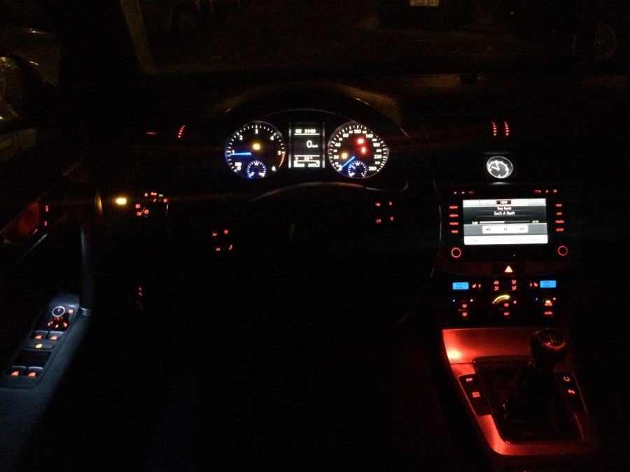 Volkswagen Passat b6 салон ночью