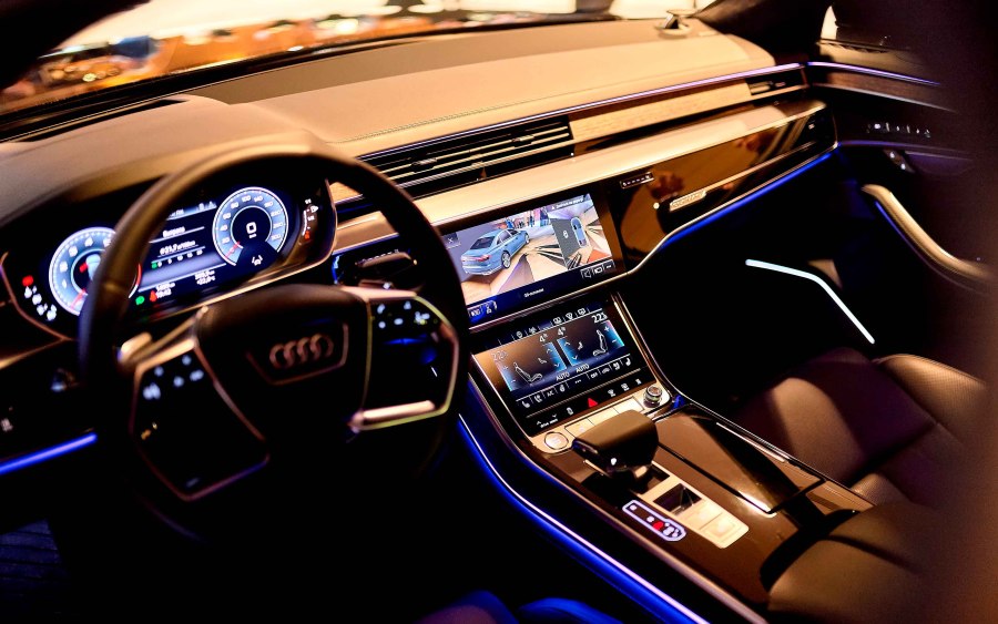 Audi q8 ночной салон