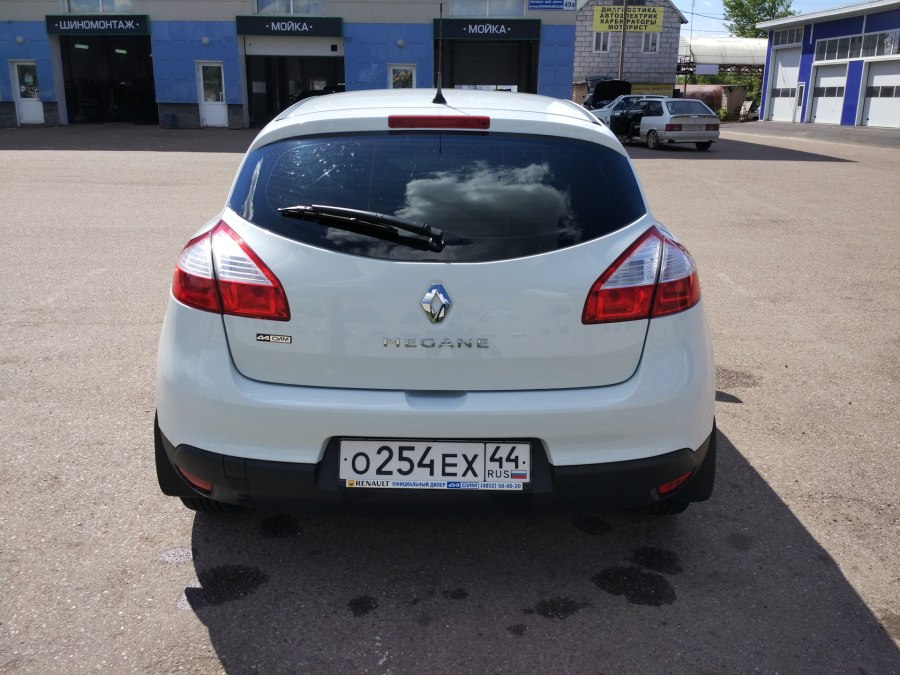 Renault Megane 3 сзади