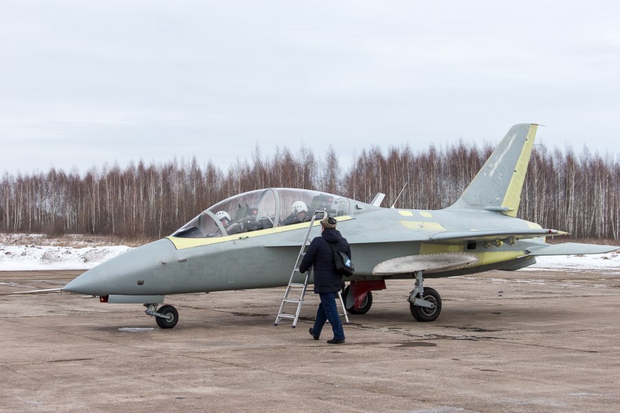 Самолет т 50 взлет