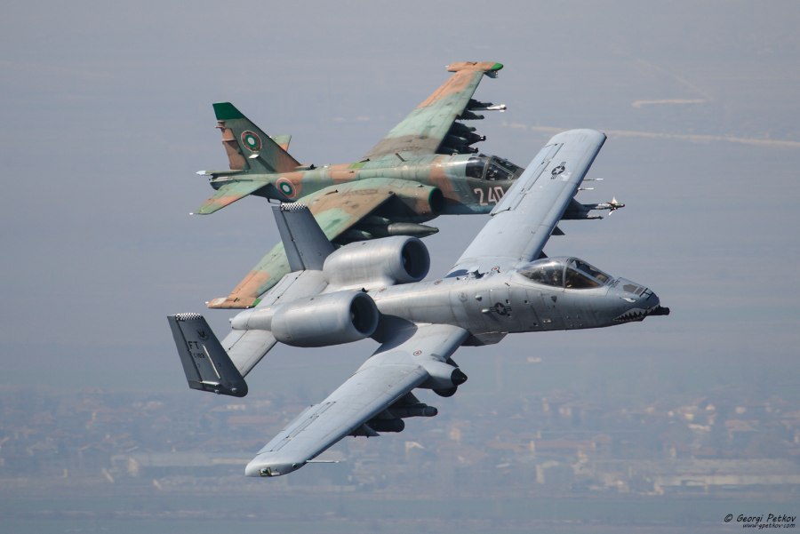 Ср-10 учебно-тренировочный самолет